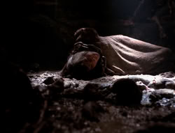 extant_XenaWarriorPrincess_4x07-LockedUpAndTiedDown_2637
