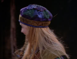 extant_XenaWarriorPrincess_4x07-LockedUpAndTiedDown_2726