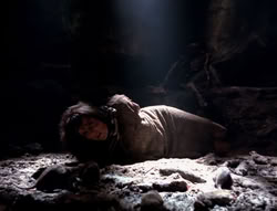 extant_XenaWarriorPrincess_4x07-LockedUpAndTiedDown_2747