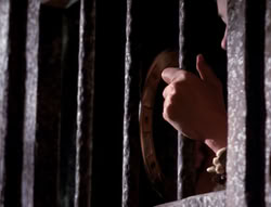 extant_XenaWarriorPrincess_4x07-LockedUpAndTiedDown_2770