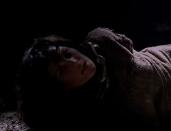 extant_XenaWarriorPrincess_4x07-LockedUpAndTiedDown_2785