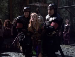 extant_XenaWarriorPrincess_4x07-LockedUpAndTiedDown_2903