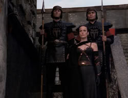 extant_XenaWarriorPrincess_4x07-LockedUpAndTiedDown_2932