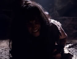 extant_XenaWarriorPrincess_4x07-LockedUpAndTiedDown_2977