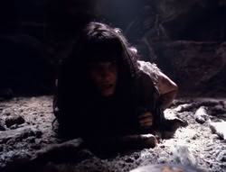 extant_XenaWarriorPrincess_4x07-LockedUpAndTiedDown_2980