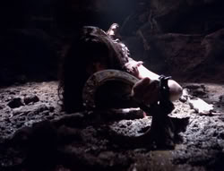 extant_XenaWarriorPrincess_4x07-LockedUpAndTiedDown_2986