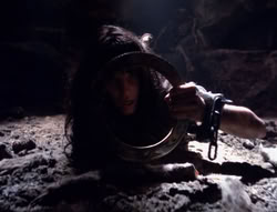 extant_XenaWarriorPrincess_4x07-LockedUpAndTiedDown_2987
