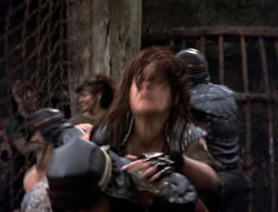 extant_XenaWarriorPrincess_4x07-LockedUpAndTiedDown_3055