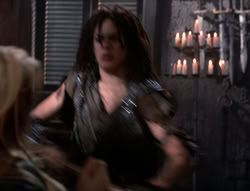extant_XenaWarriorPrincess_4x07-LockedUpAndTiedDown_3185