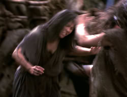 extant_XenaWarriorPrincess_4x07-LockedUpAndTiedDown_3268