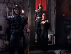 extant_XenaWarriorPrincess_4x07-LockedUpAndTiedDown_3322