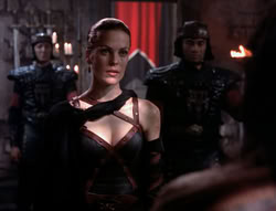 extant_XenaWarriorPrincess_4x07-LockedUpAndTiedDown_3370