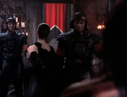 extant_XenaWarriorPrincess_4x07-LockedUpAndTiedDown_3412