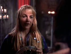 extant_XenaWarriorPrincess_4x07-LockedUpAndTiedDown_3436