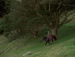 4x08-Crusader_000052