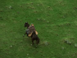 4x08-Crusader_000085