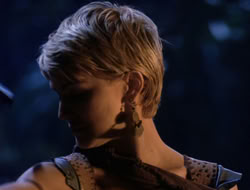 4x08-Crusader_000940