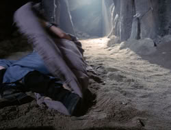 4x08-Crusader_003546