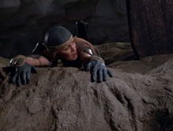 4x08-Crusader_003589