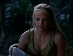 4x09-PastImperfect_000052