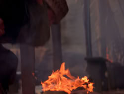 4x09-PastImperfect_000280