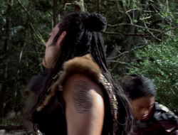 4x09-PastImperfect_001362
