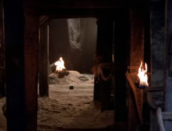4x09-PastImperfect_002321
