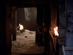 4x09-PastImperfect_002322