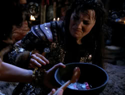 4x09-PastImperfect_002357