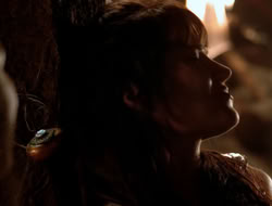 4x09-PastImperfect_002473