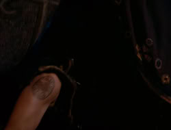 4x09-PastImperfect_002693
