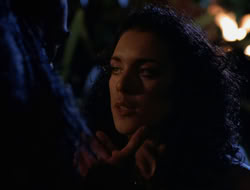 4x09-PastImperfect_002787