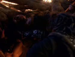 4x09-PastImperfect_003001