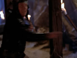 4x09-PastImperfect_003431
