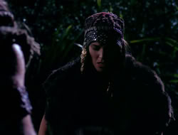 4x09-PastImperfect_003720
