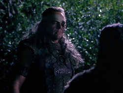 4x09-PastImperfect_003748