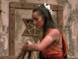 extant_XenaWarriorPrincess_4x14_Devi_00141
