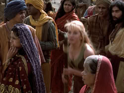 extant_XenaWarriorPrincess_4x14_Devi_00592