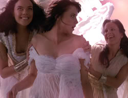extant_XenaWarriorPrincess_5x01-FallenAngel_00349