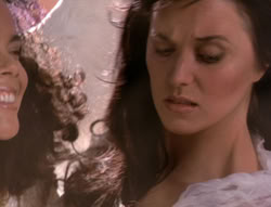 extant_XenaWarriorPrincess_5x01-FallenAngel_00377