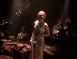 extant_XenaWarriorPrincess_5x01-FallenAngel_00878