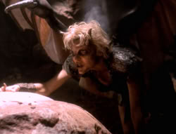 extant_XenaWarriorPrincess_5x01-FallenAngel_00887