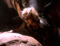 extant_XenaWarriorPrincess_5x01-FallenAngel_00888