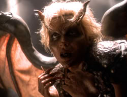 extant_XenaWarriorPrincess_5x01-FallenAngel_00921