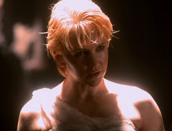 extant_XenaWarriorPrincess_5x01-FallenAngel_00955