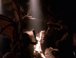 extant_XenaWarriorPrincess_5x01-FallenAngel_02037