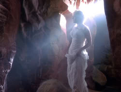extant_XenaWarriorPrincess_5x01-FallenAngel_02418