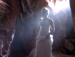 extant_XenaWarriorPrincess_5x01-FallenAngel_02420