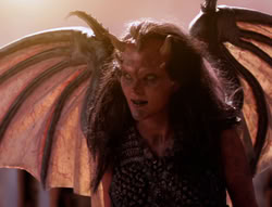 extant_XenaWarriorPrincess_5x01-FallenAngel_02735