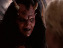 extant_XenaWarriorPrincess_5x01-FallenAngel_02792
